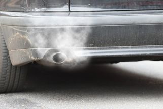 Lukáš Kovanda: Bolest jako nástroj změny. Emisní povolenka za méně než 250 eur je k ničemu